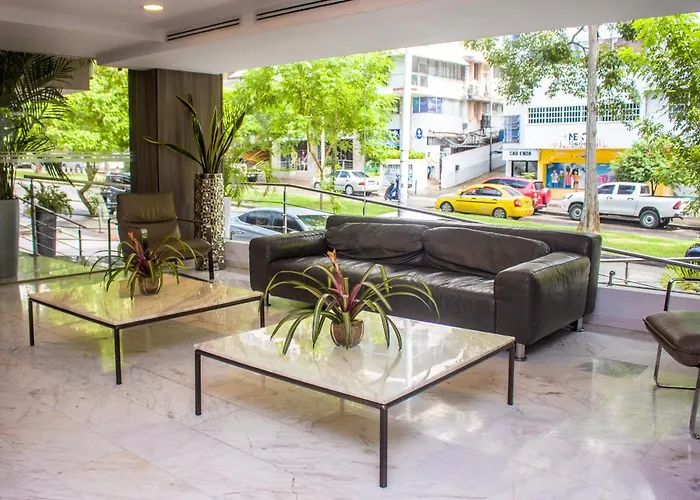 Ramada By Wyndham Panama Via Argentina