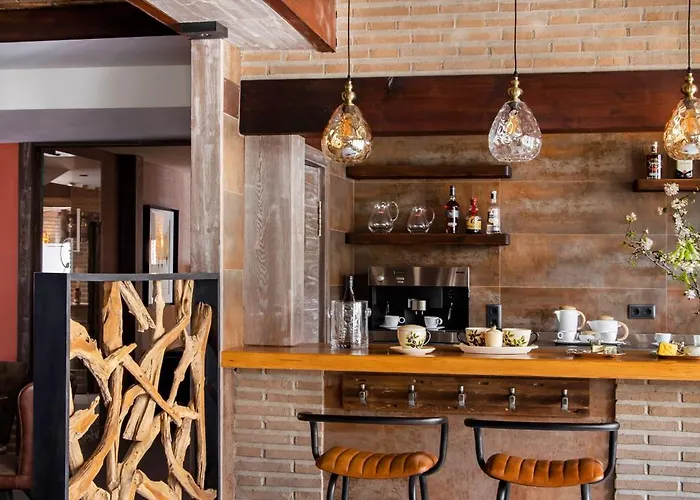 Los Rosales Hotel