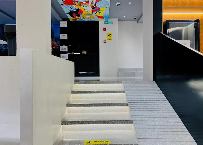 Dayin Garden Hotel -People's Square&Nanjing Road-Large Social Area -Bar -Café -Gym -Free Laundry Luggage Storage -24H Front Desk-English Service