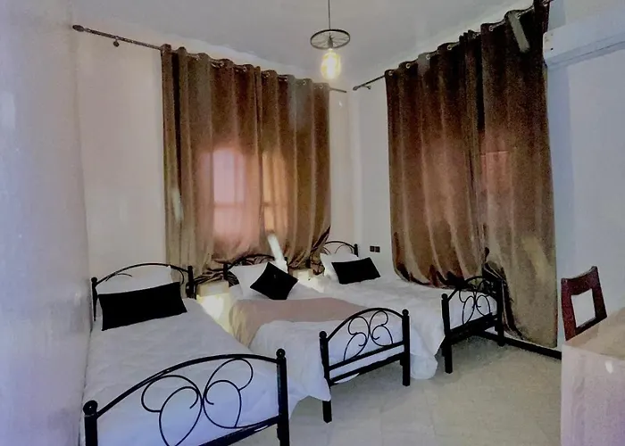 Hotel Darna With Air Conditioning