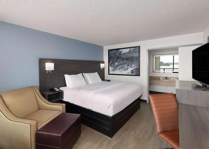 Super 8 By Wyndham Riverside Al
