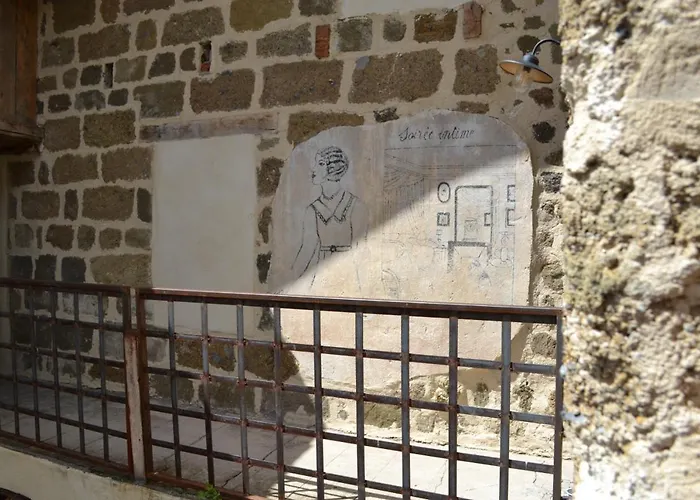 Le 19 - Chambre Patio 34m2 - Centre Historique - Clim