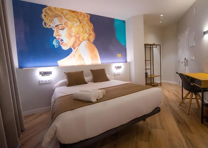 Hotel Sleep Turia Music & Art
