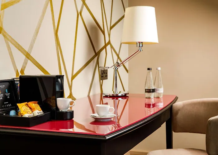 Holland House Hotel Cardiff By Sunday