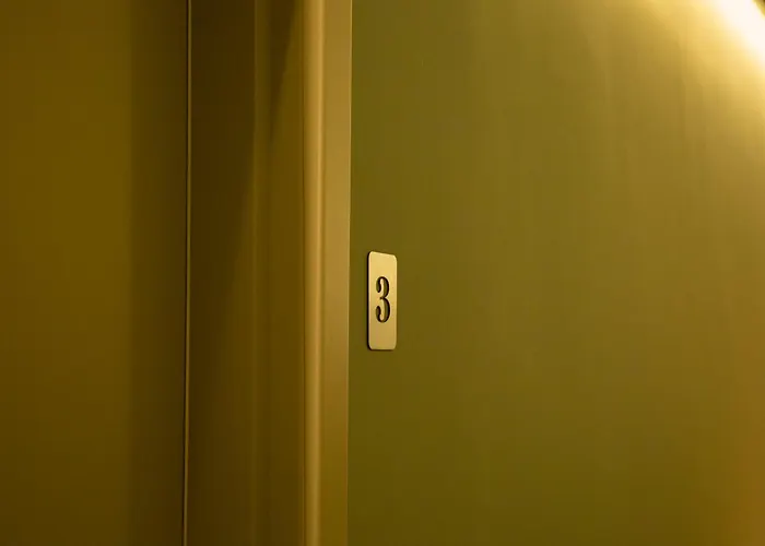 Mullaga Stays