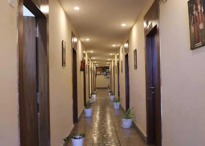 Hotel Embassy