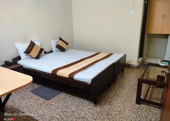 Hotel Embassy