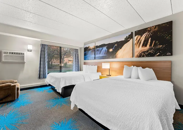 Days Inn By Wyndham Sioux Falls