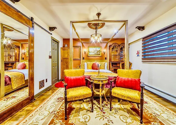 Neocolonial Nouveau Kensington Vacation Home