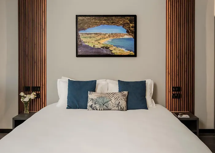Isabella Suites