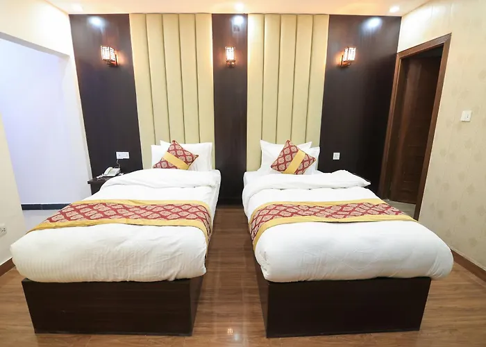 Hotel Crossroads Kalam