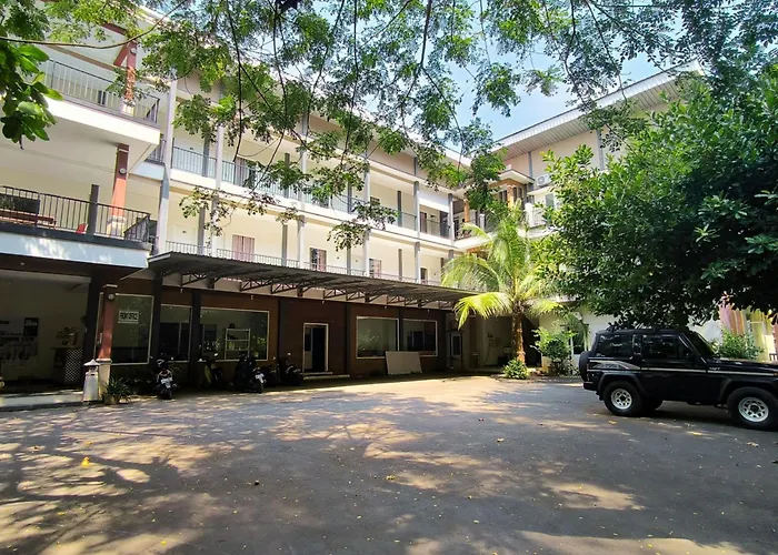 New Bandengan Beach Hotel