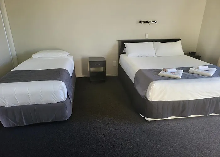 Ferrylink Motel