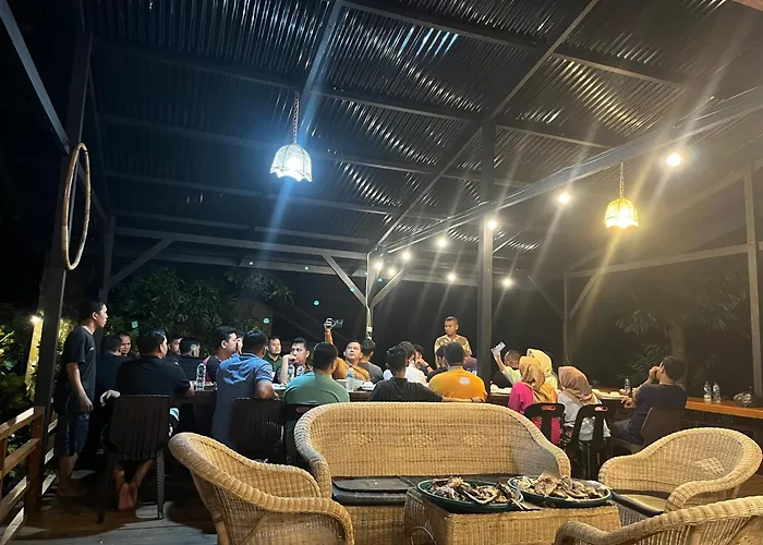 Olala Bungalows And Restaurant