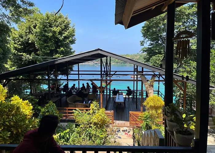 Olala Bungalows And Restaurant