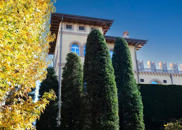 Accomodation Hotel Castello Il Codirosso