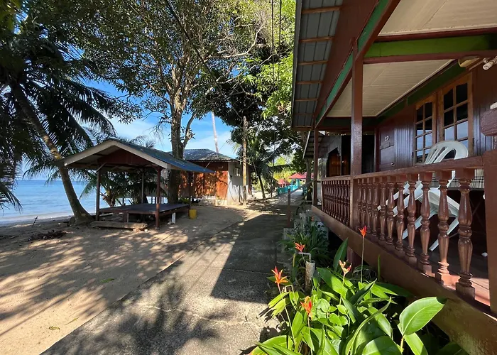 Sri Sentosa Chalet