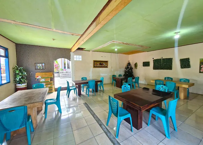 Reddoorz At Hotel Gloria Borong Labuan Bajo