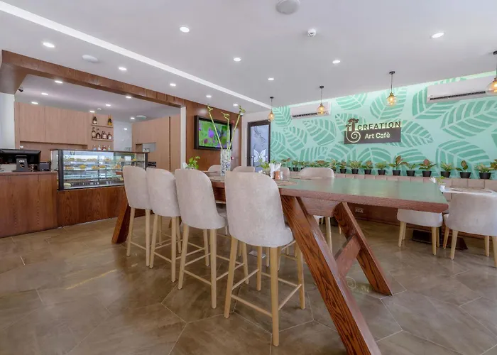 Eden Gardens Hotel