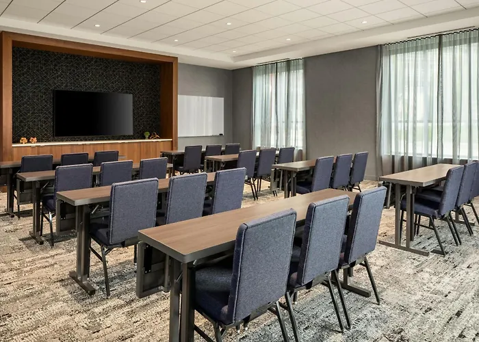Courtyard By Marriott St Paul Downtown