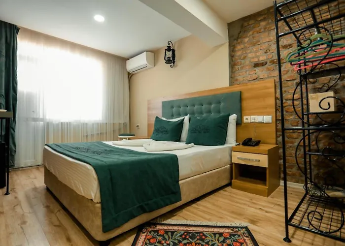 Hasuni Tas Hotel