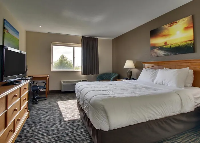 Everspring Inn & Suites