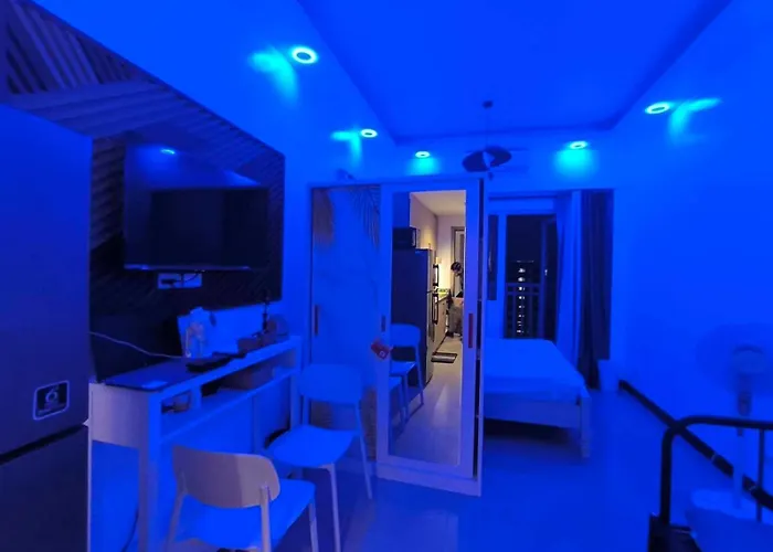 Emfress Suites