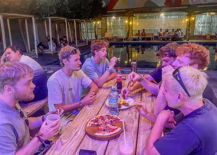 Viajero Huacachina Hostel