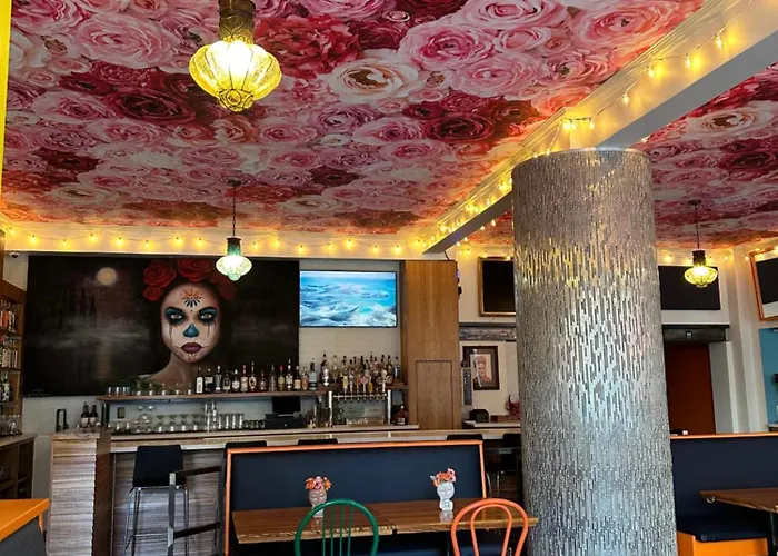 Moore Hotel
