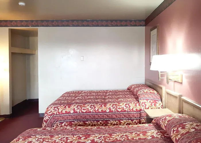 Oyo Hotel Kings At Clovis
