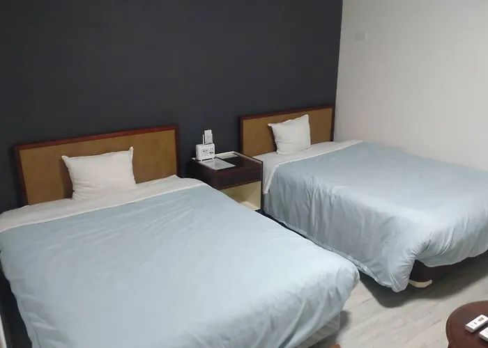 Sunrise Hotel Okinawa-どこか懐かしいレトロ宿軽朝食付