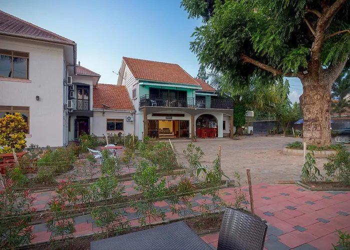 7 Days Motel Near Un Base