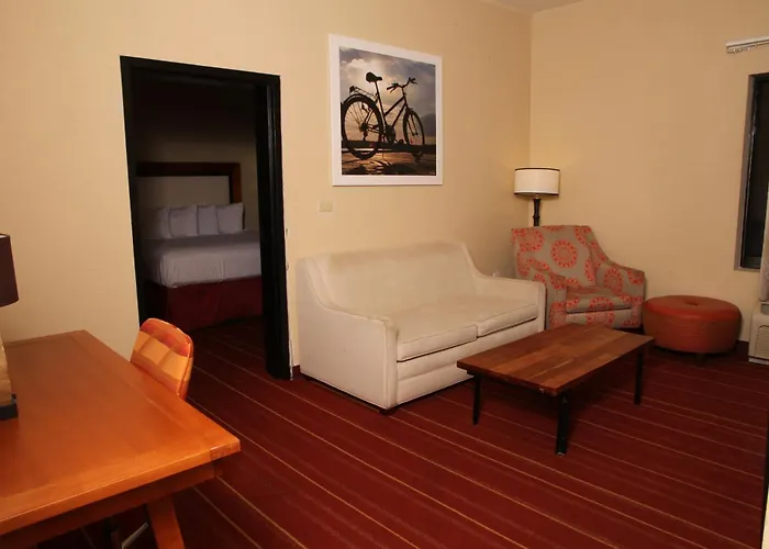 Days Inn By Wyndham Semmes Mobile