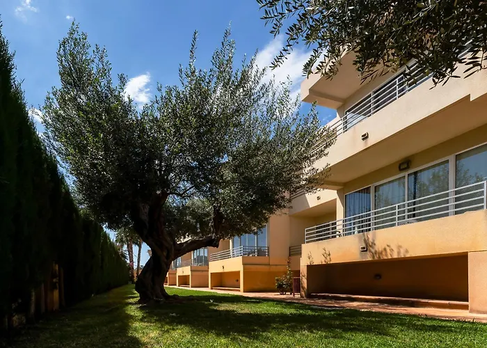 Hotel Abril
