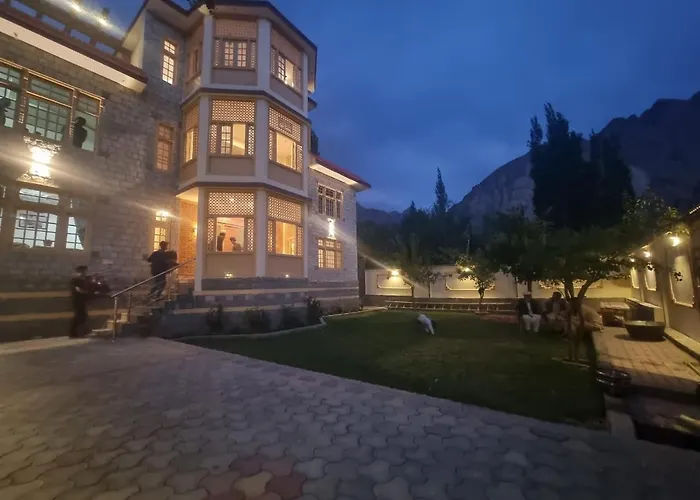 Skardu Baithak