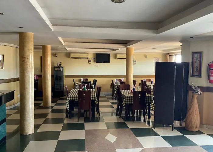 Palema Crown Hotel