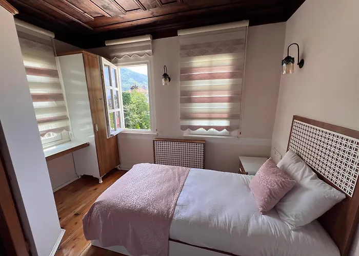 Demiroez Konak Otel