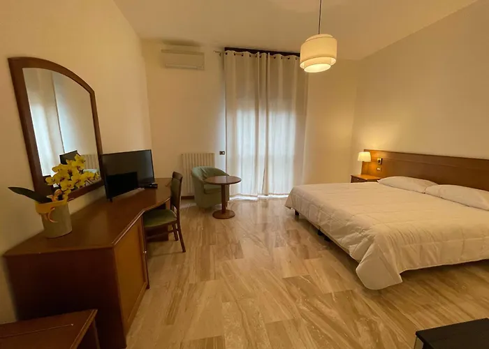 Hotel Clementi