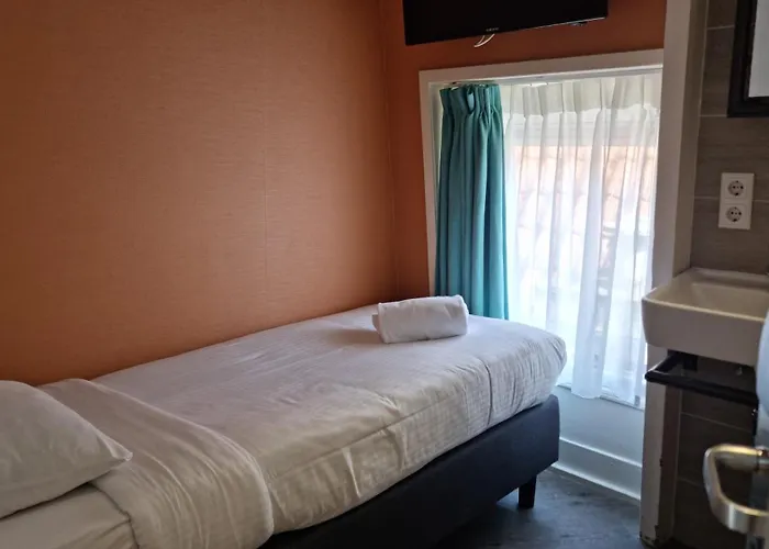 Tourist Inn One Amsterdam