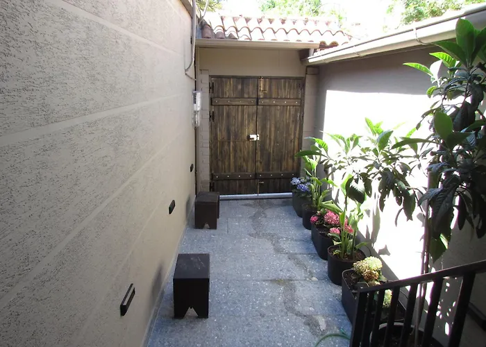 Rooms At Mimosa Street