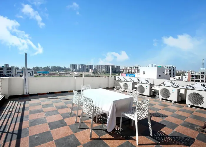 Hotel Woodcrest By Sidham Group !! Comfortable And Peaceful Stay !! Top Rated !! Preferred Hotel Chain