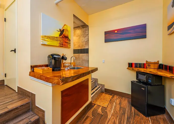 Nomads Hotel