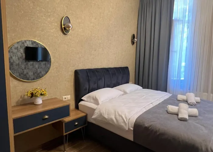 Albatross Luxe Hotel