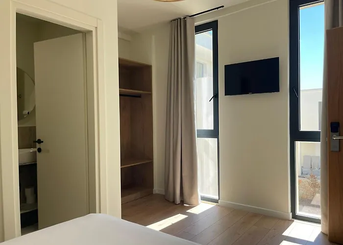 South Villas And Suites