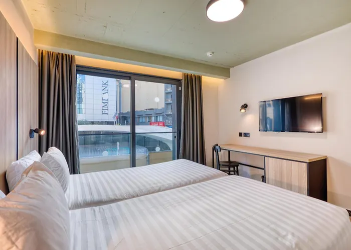 Vita Hotel & Rooftop