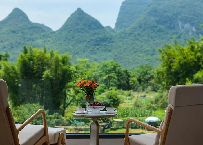 Yangshuo Lakeside Inn