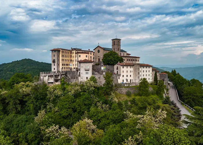 Hotel Casa Del Pellegrino - Castelmonte