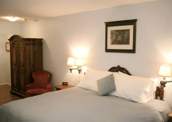Heron'S Landing Hotel