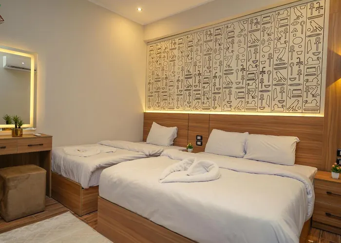 Suzana Pyramids hotel