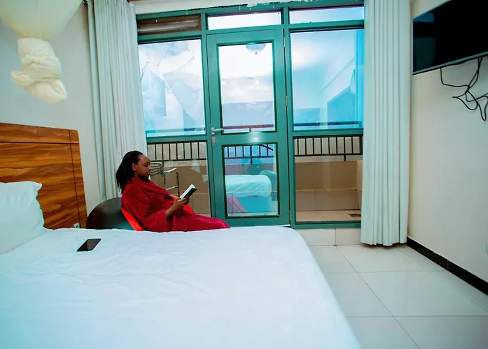 La Posh Hotel